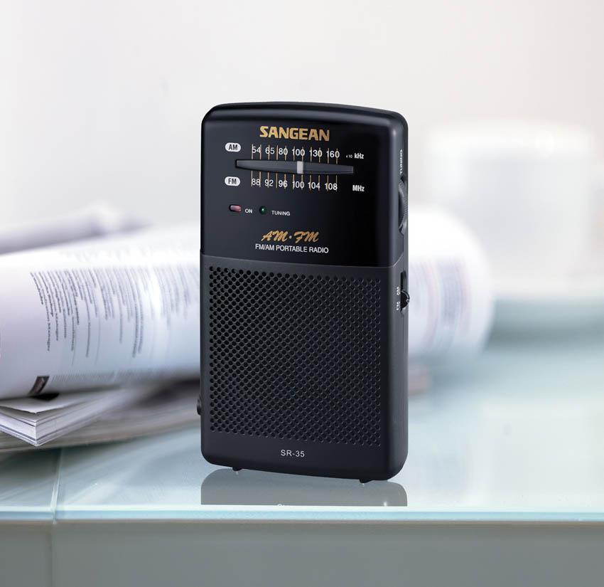 Sangean SR-35 FM / AM Hand-held Receiver with Built-in Speaker